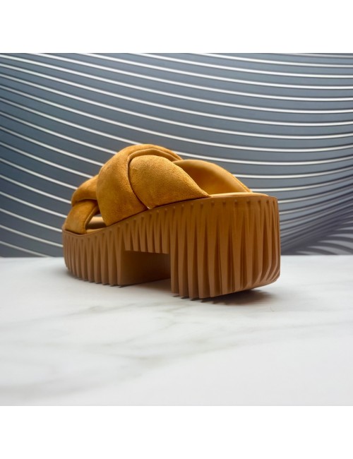 SANDALIA super tubular ante cuero