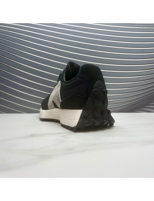SNEAKER NEGRO blanco