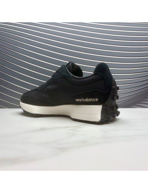 SNEAKER NEGRO blanco