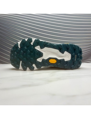 SNEAKER volumen piedra