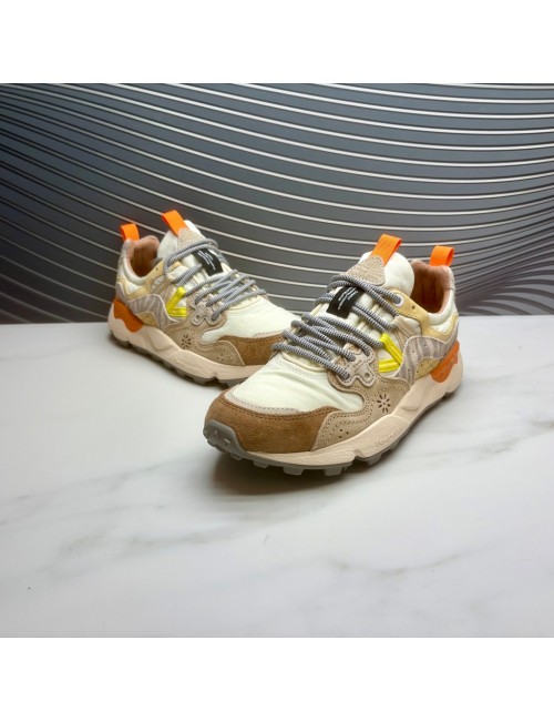 SNEAKER hielo taupe naranja