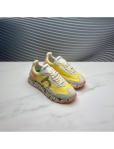 SNEAKER AMARILLO rosa