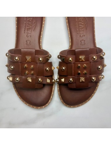 SANDALIA pala tachas marron
