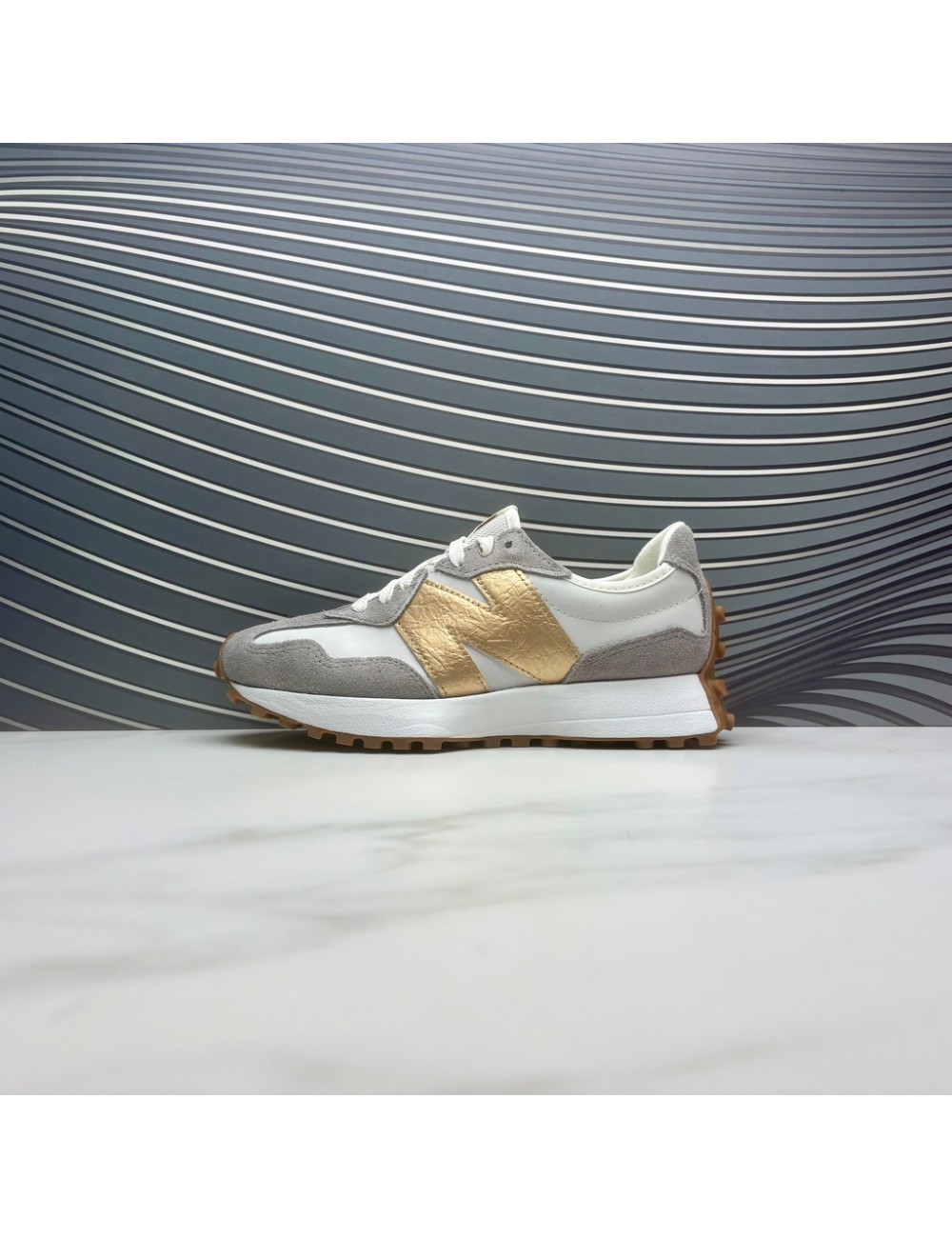 SNEAKER PIEDRA oro