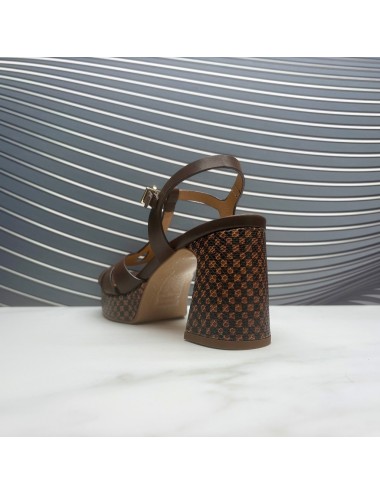 SANDALIA plataforma marron