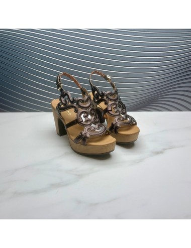 SANDALIA plataforma marron