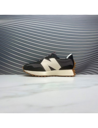 SNEAKER NEGRO blanco