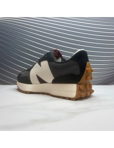 SNEAKER NEGRO blanco