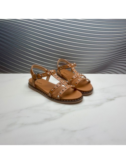 SANDALIA tachas cuero