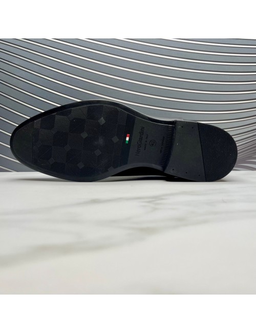 ZAPATO elegante  de cordon negro