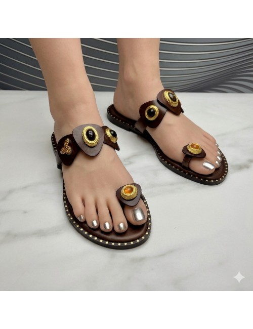 SANDALIA dedo piedras marron