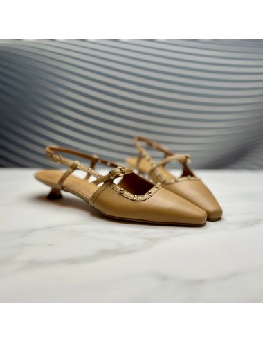ZAPATO abierto tachas camel