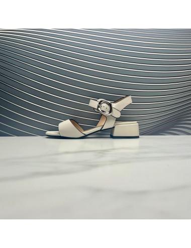 SANDALIA taconcito hielo
