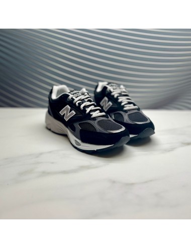 SNEAKER NEGRO blanco