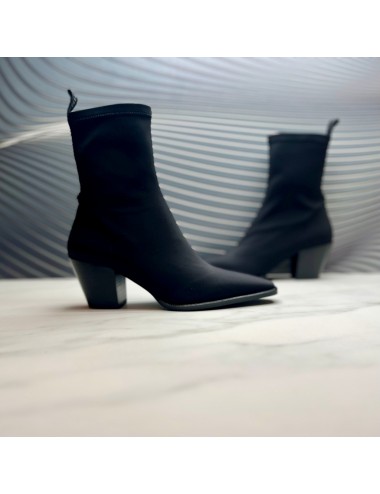 BOTIN hidrofugado taconazo negro