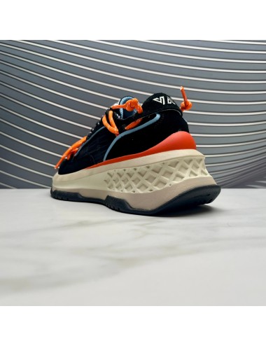 SUPER sneaker negro naranja