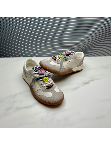 SNEAKER chapa corazon blanco