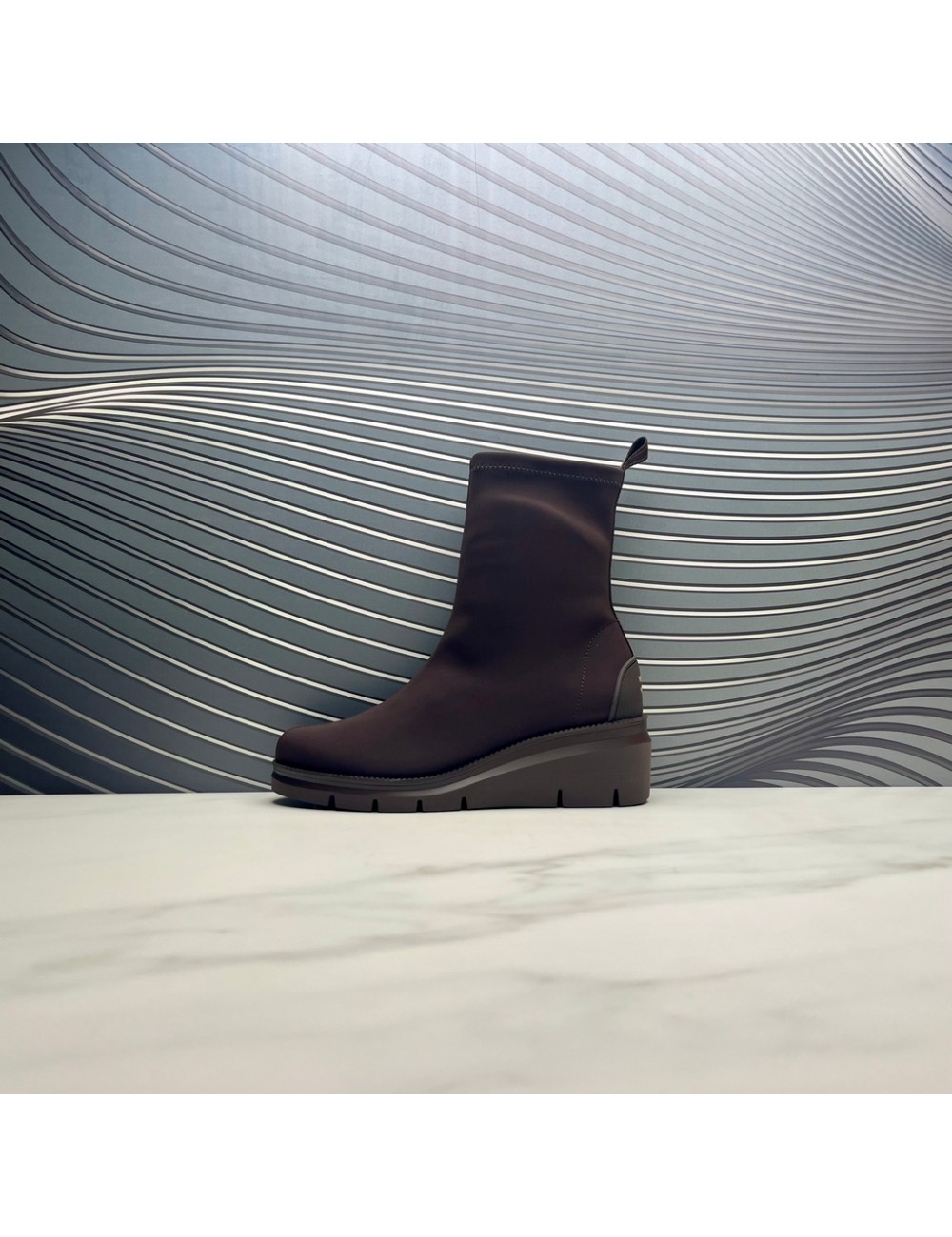 BOTIN hidrofugado semicuna marron