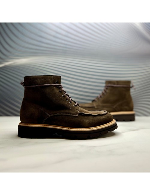 BOTIN pasados ante verde